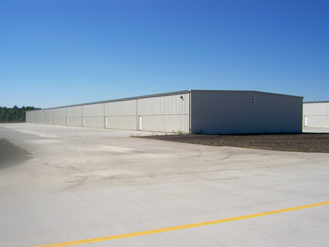 t-hangars with bifold doors