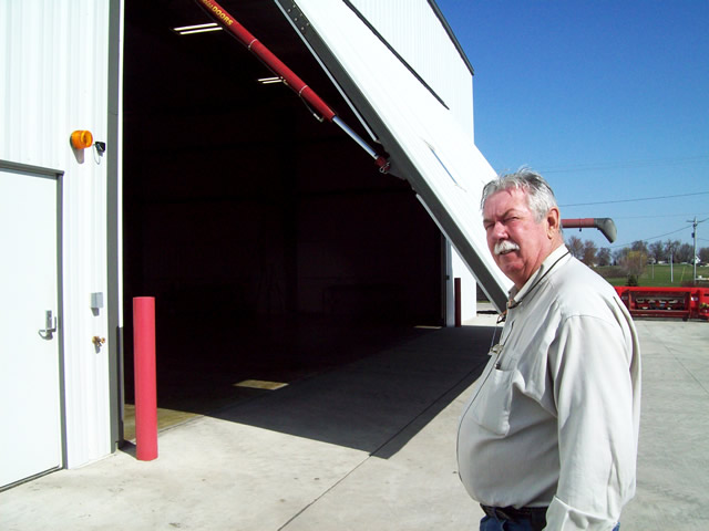Large hydrualic door on equipment dealership
