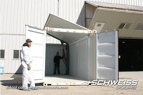 Container Lid Lowering the Door