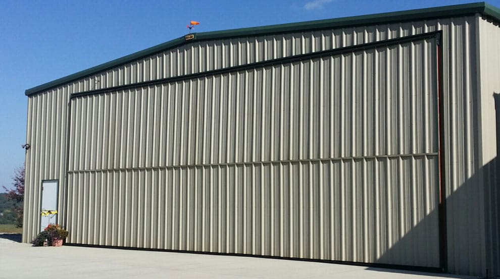 Schweiss box hangar door
