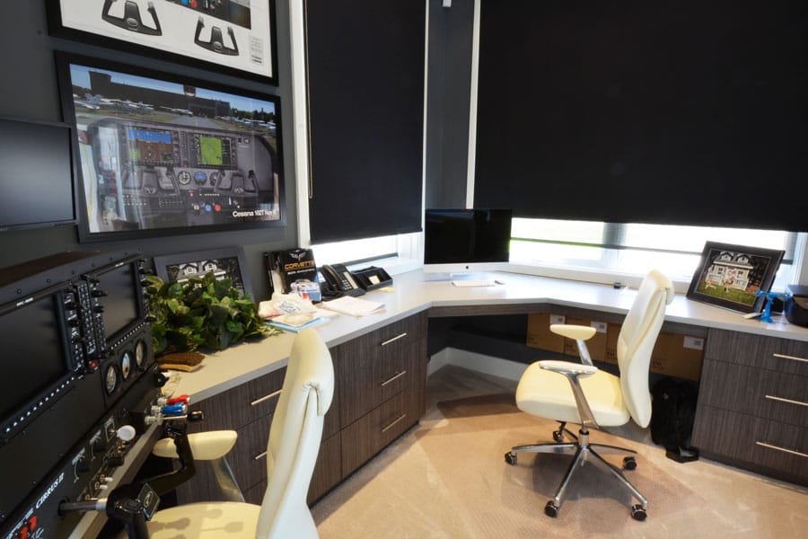 Hangar Office has Cirrus II flight simulator 