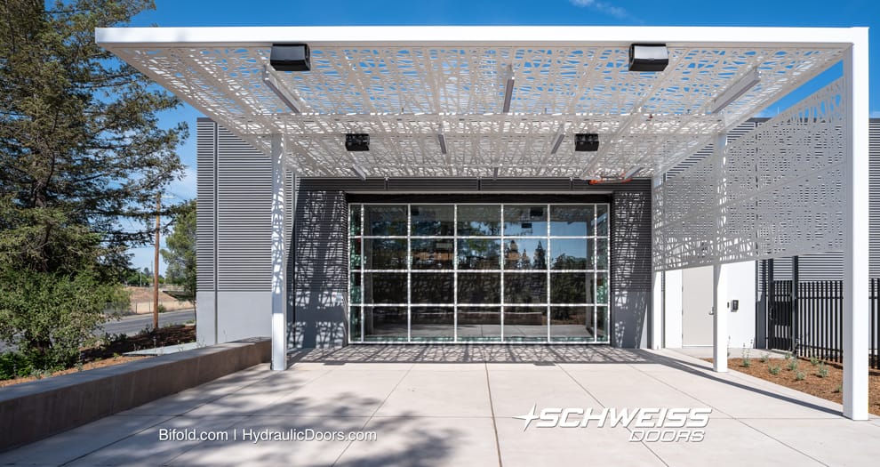 Schweiss Courtyard Hydraulic Designer Doors
