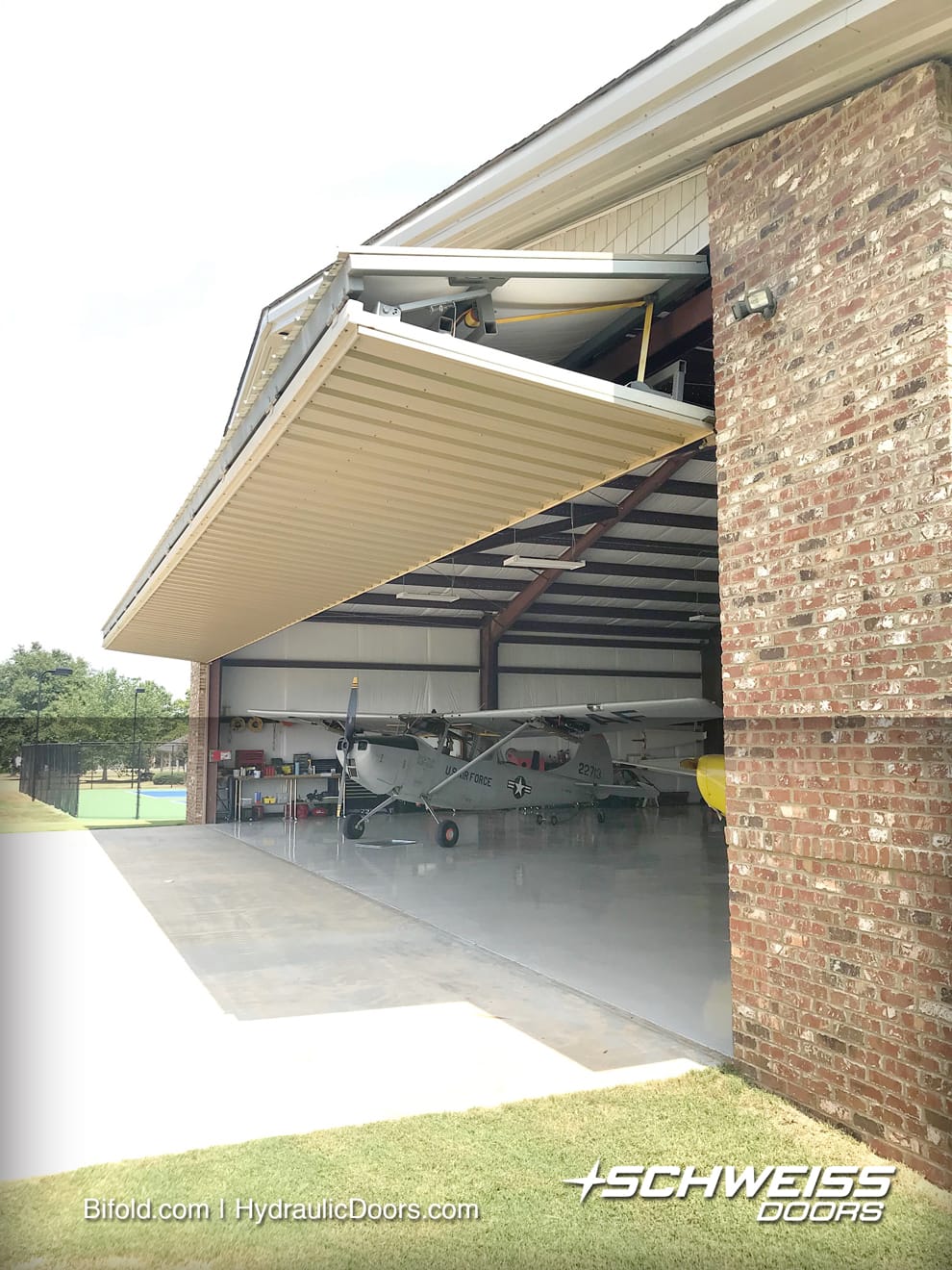 Schweiss Hangar Liftstrap Door at Mallard's Landing Airpark