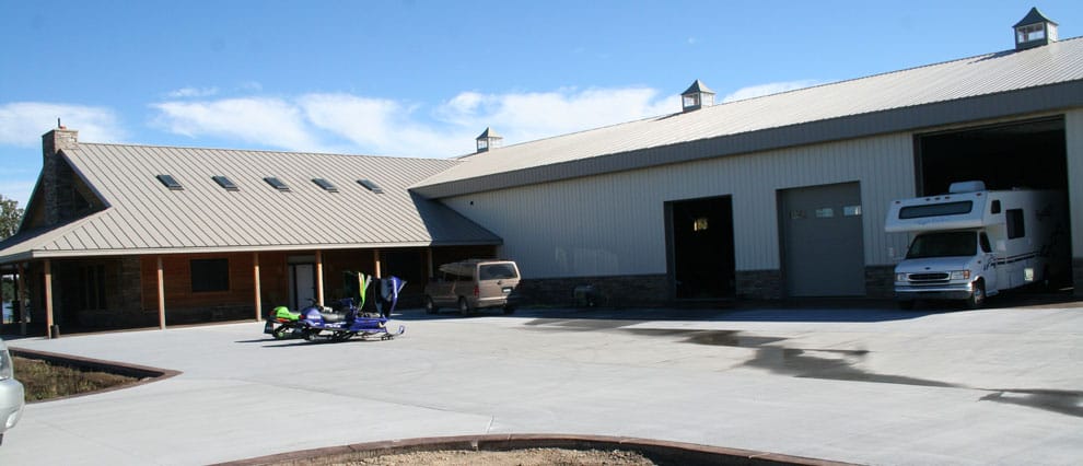 Hangar home with Schweiss doors