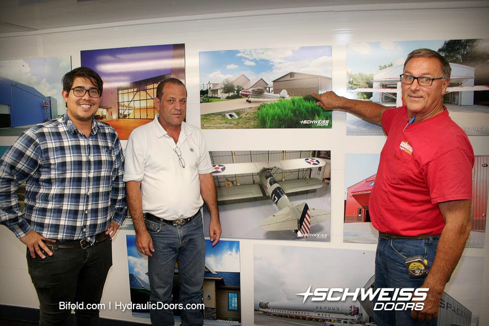 80 large photo showroom impresses Costa Ricans on first introduction to Schweiss Doors