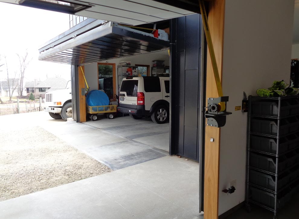Liftstrap garage doors