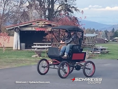 1900 Locomobile Steam Car from WAAAM's collection being driven on site