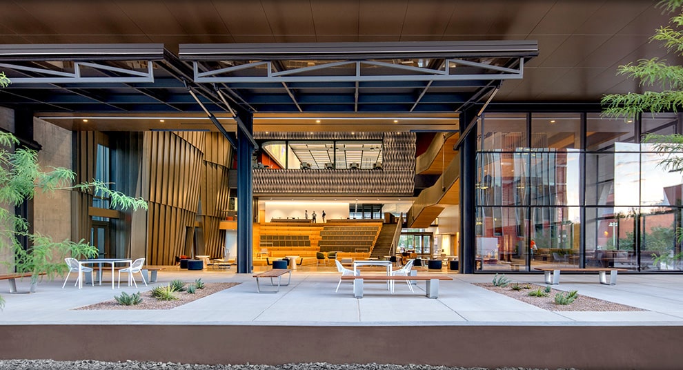Alabama glass hydraulic doors by Schweiss fitted on U of AZ Health Science Building