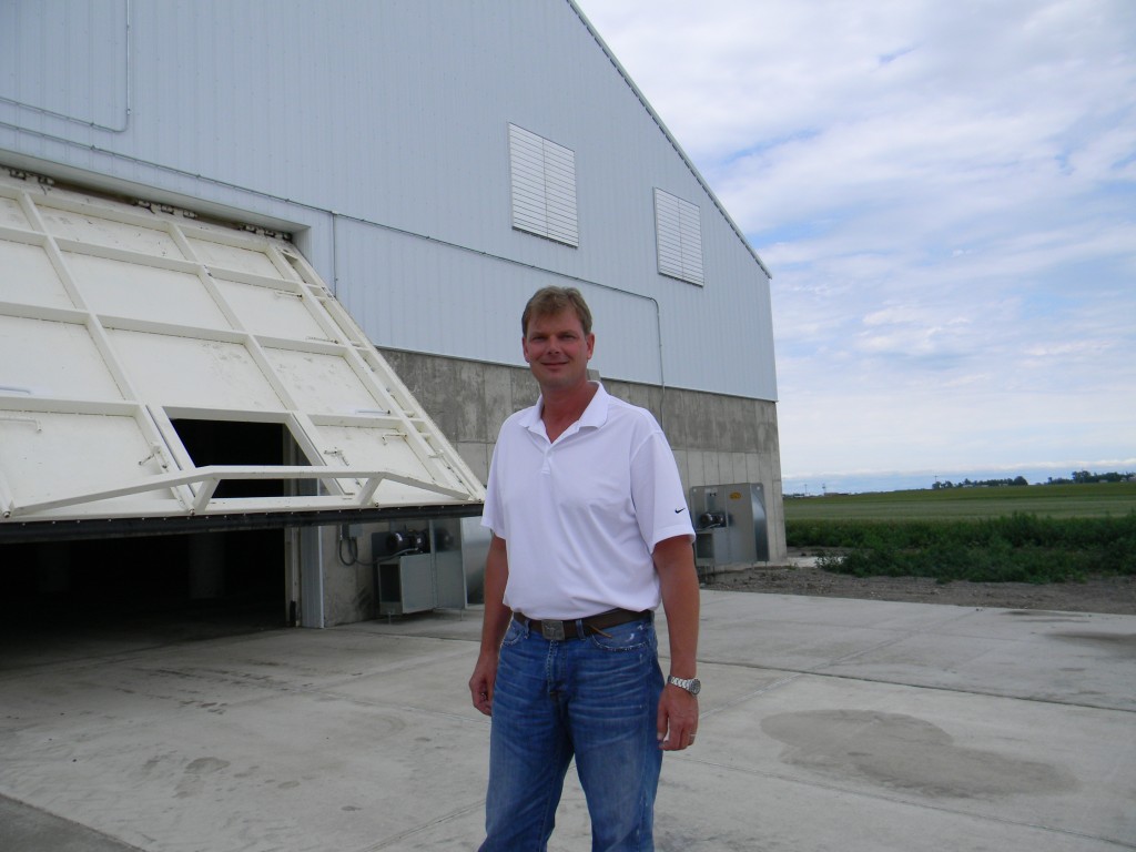 Grain storage hydraulic doors work as bunker walls for corn storage with zero leakage.