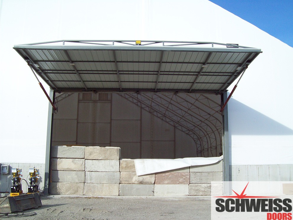 Schweiss Hydraulic doors for all buildings