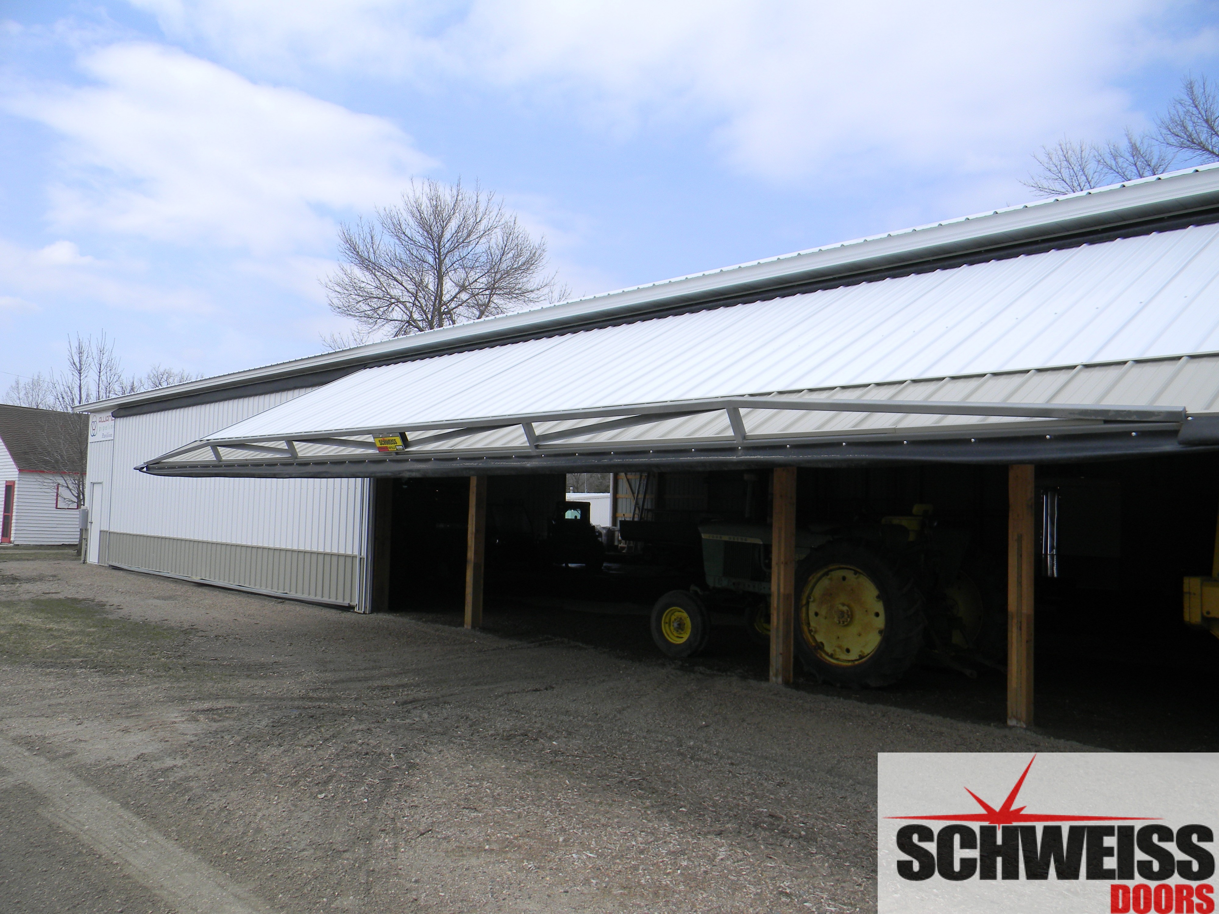 Schweiss Hydraulic doors by Schweiss are perfect for pole buildings on the sidewalls and the endwalls.